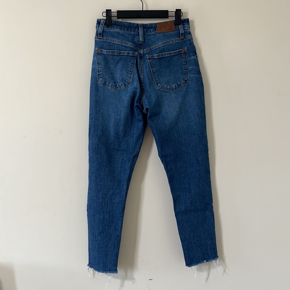 Madewell The High-Rise Slim Boyjean Medium Wash Distressed Hem Size 27 - Picture 7 of 12
